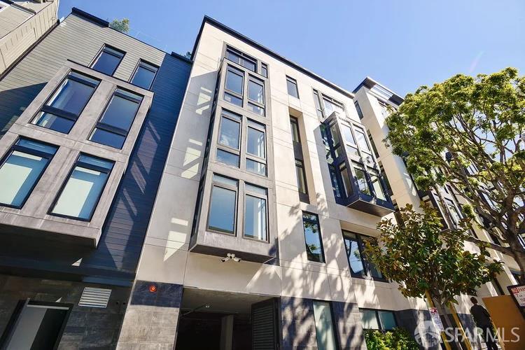 1601 Larkin Street # 102