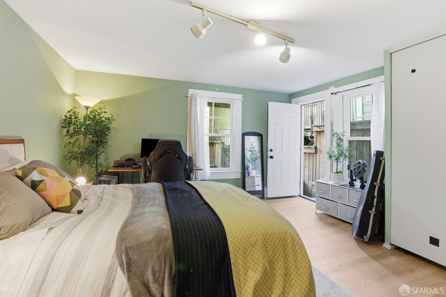 1404 Golden Gate Avenue