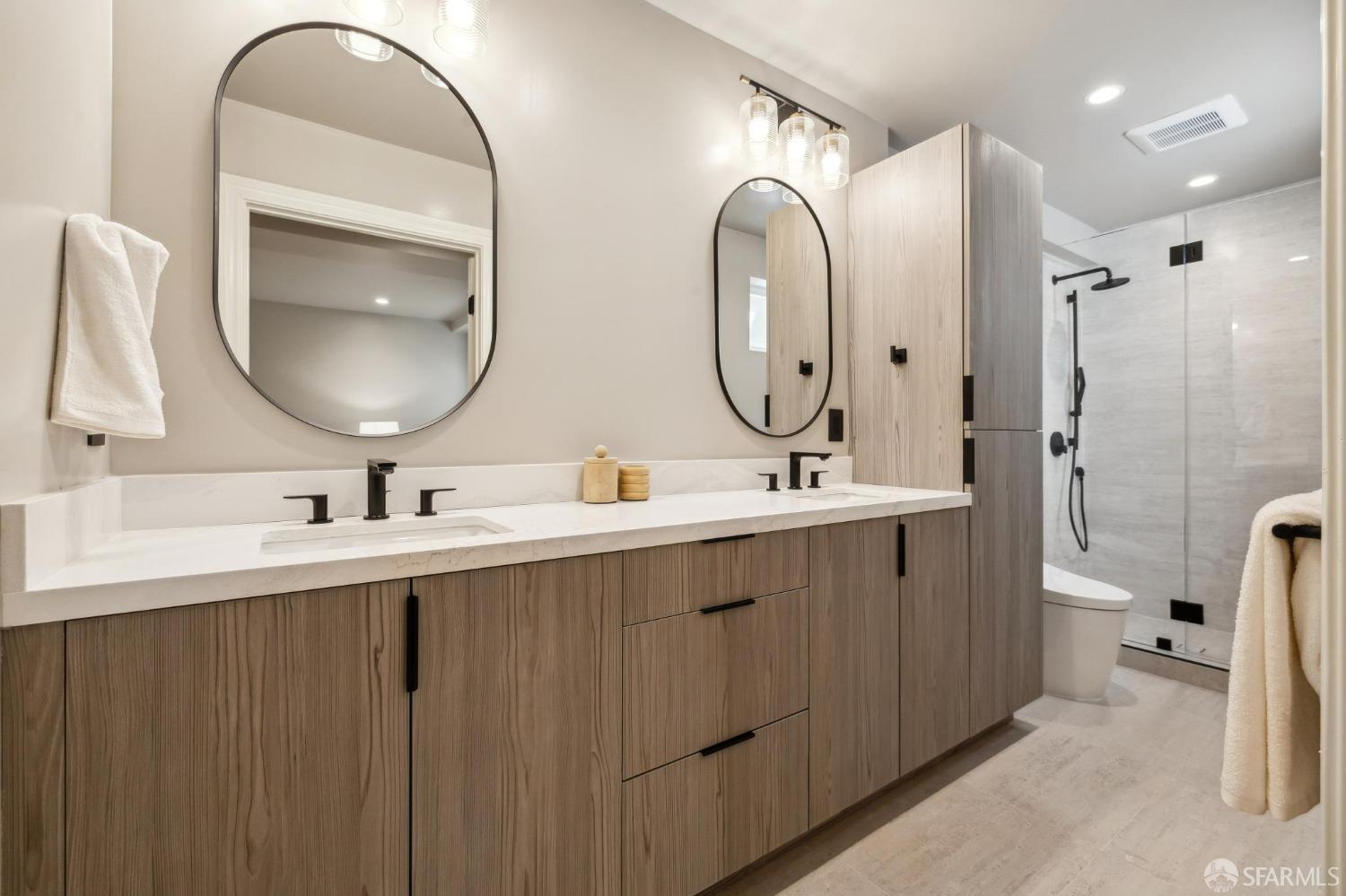 1029-1031 Jackson Street