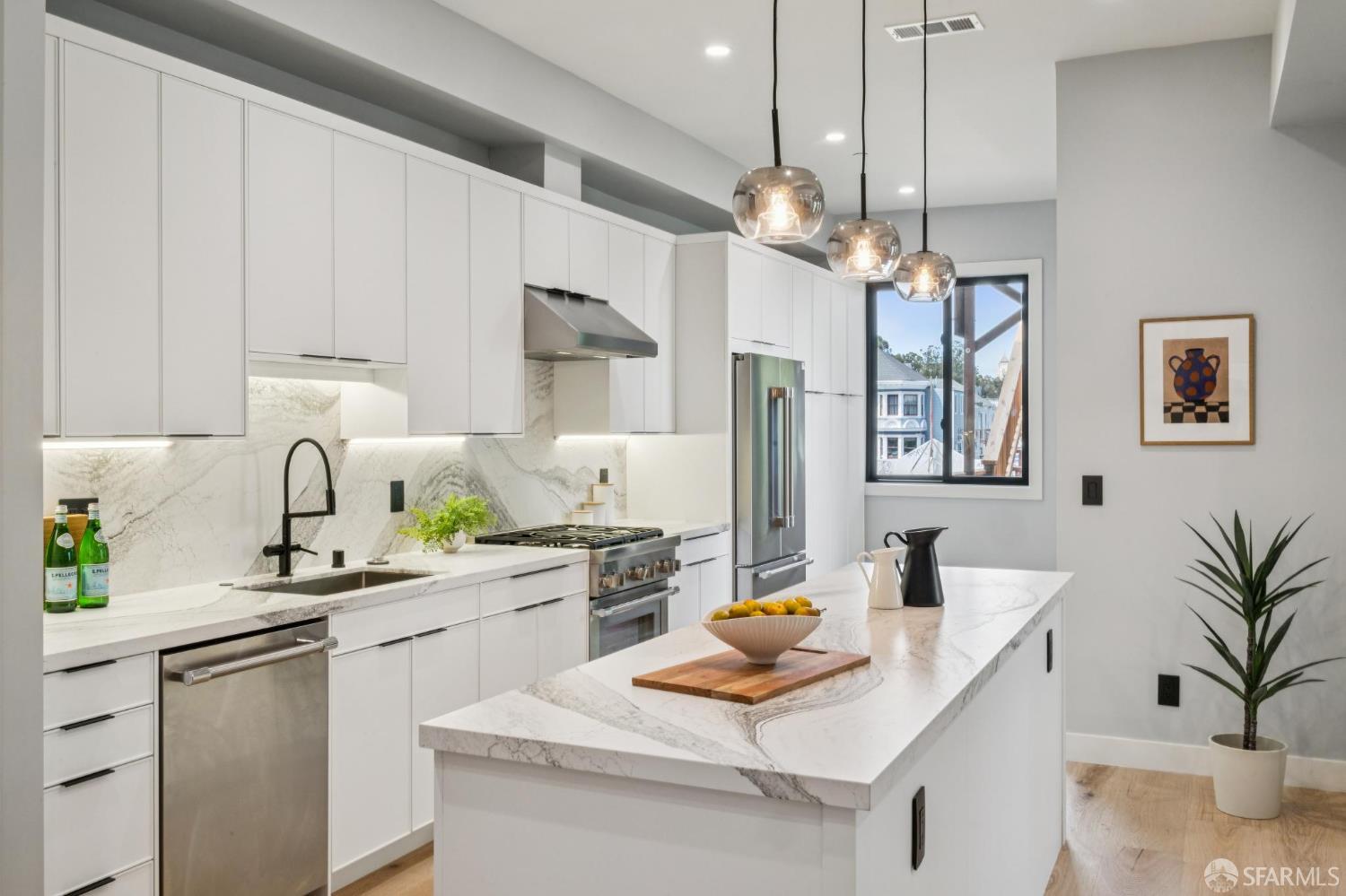 1460-1462 Waller Street