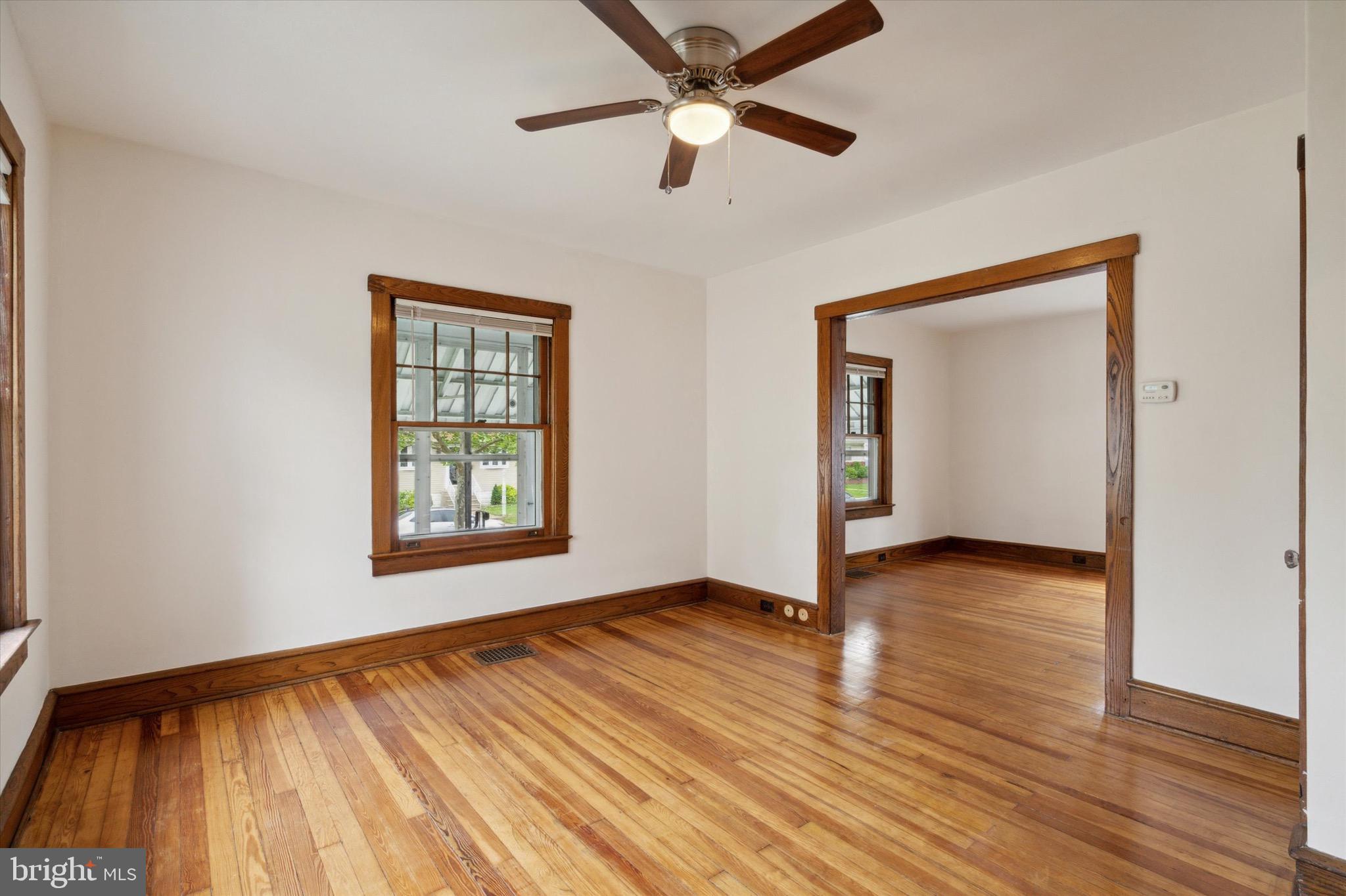 12 E COLLINGSWOOD AVENUE