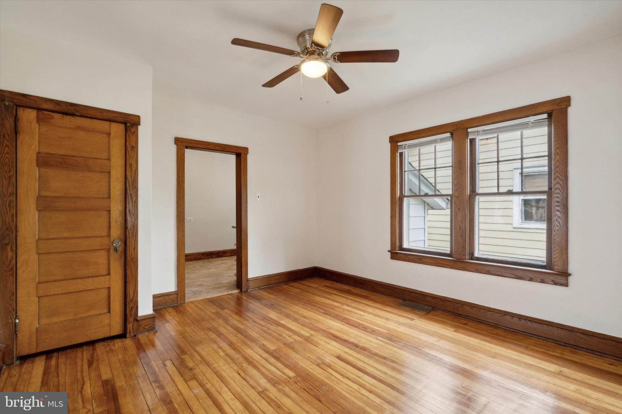 12 E COLLINGSWOOD AVENUE