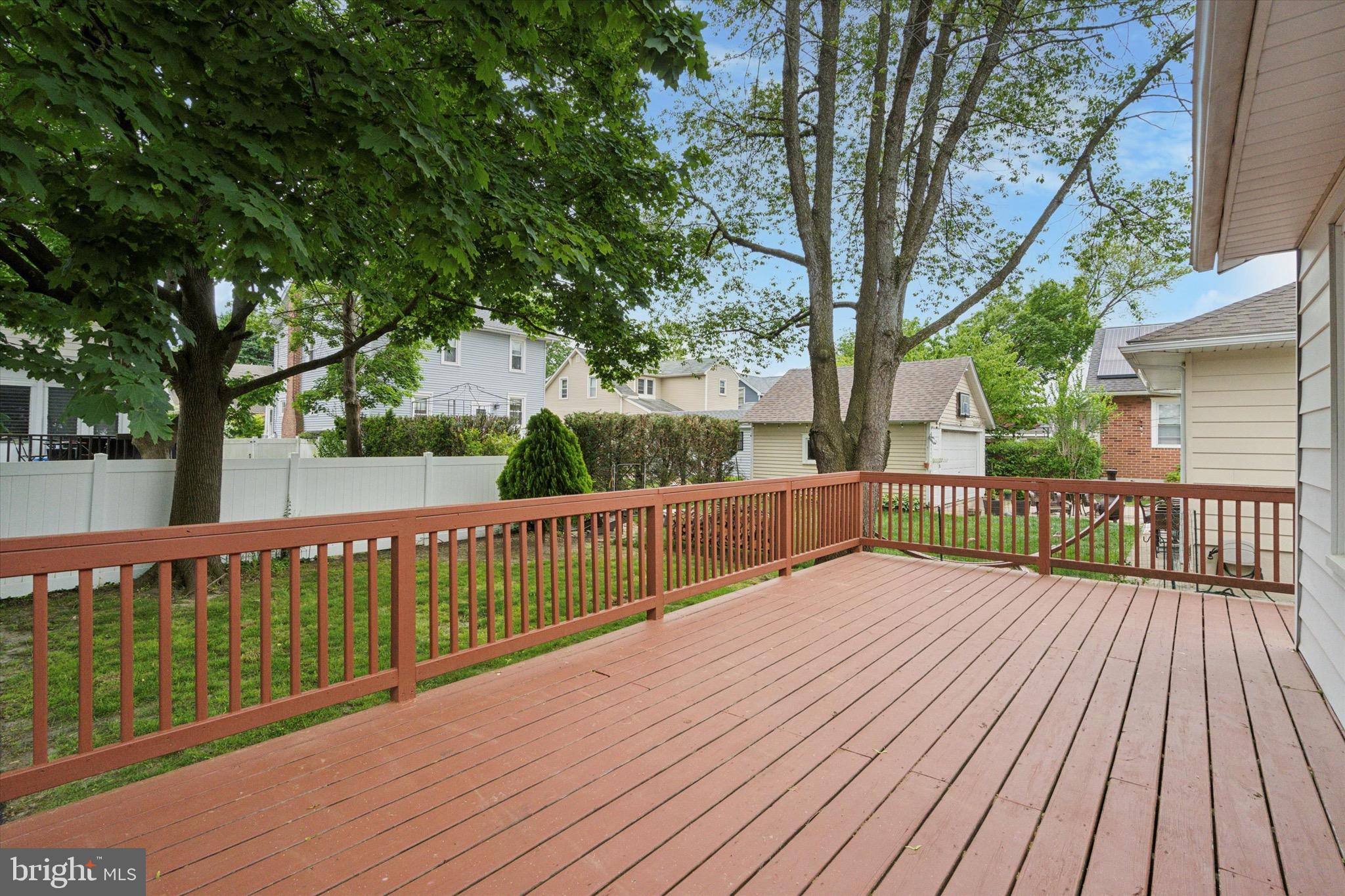 12 E COLLINGSWOOD AVENUE