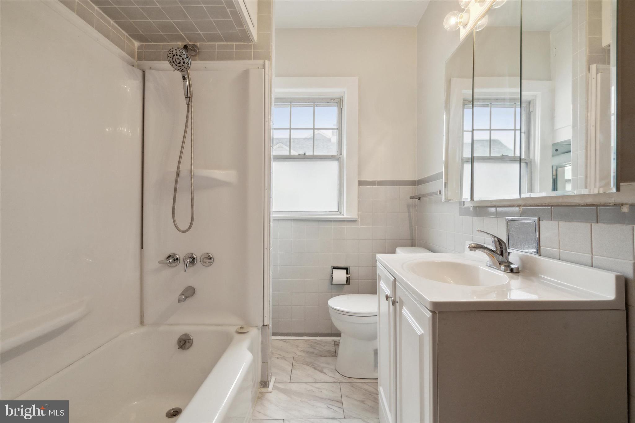 12 E COLLINGSWOOD AVENUE