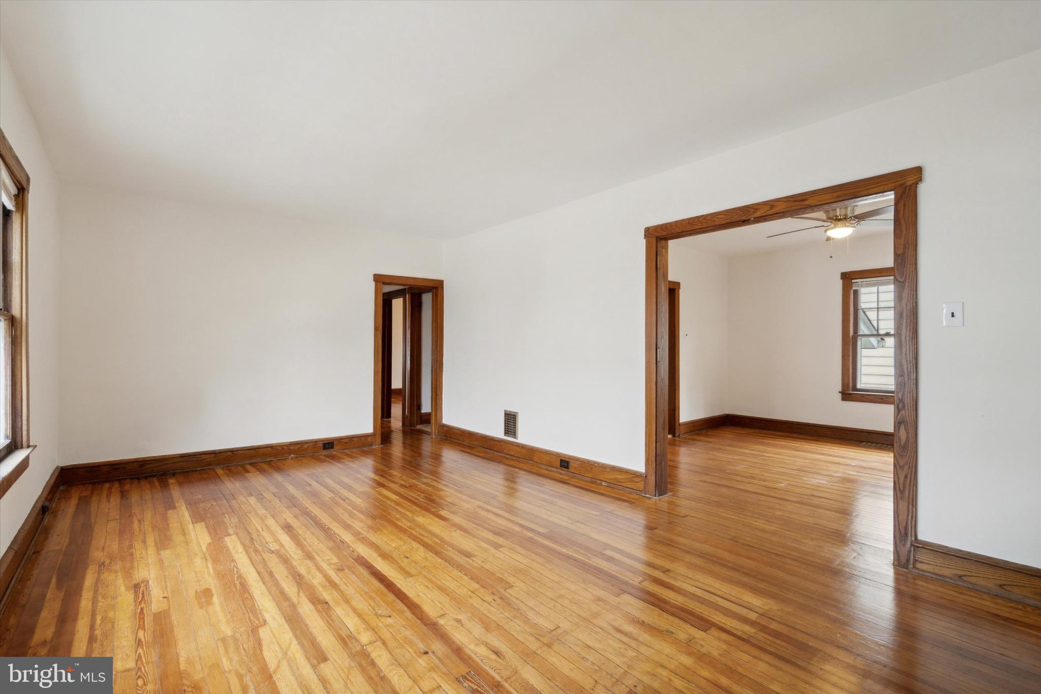12 E COLLINGSWOOD AVENUE