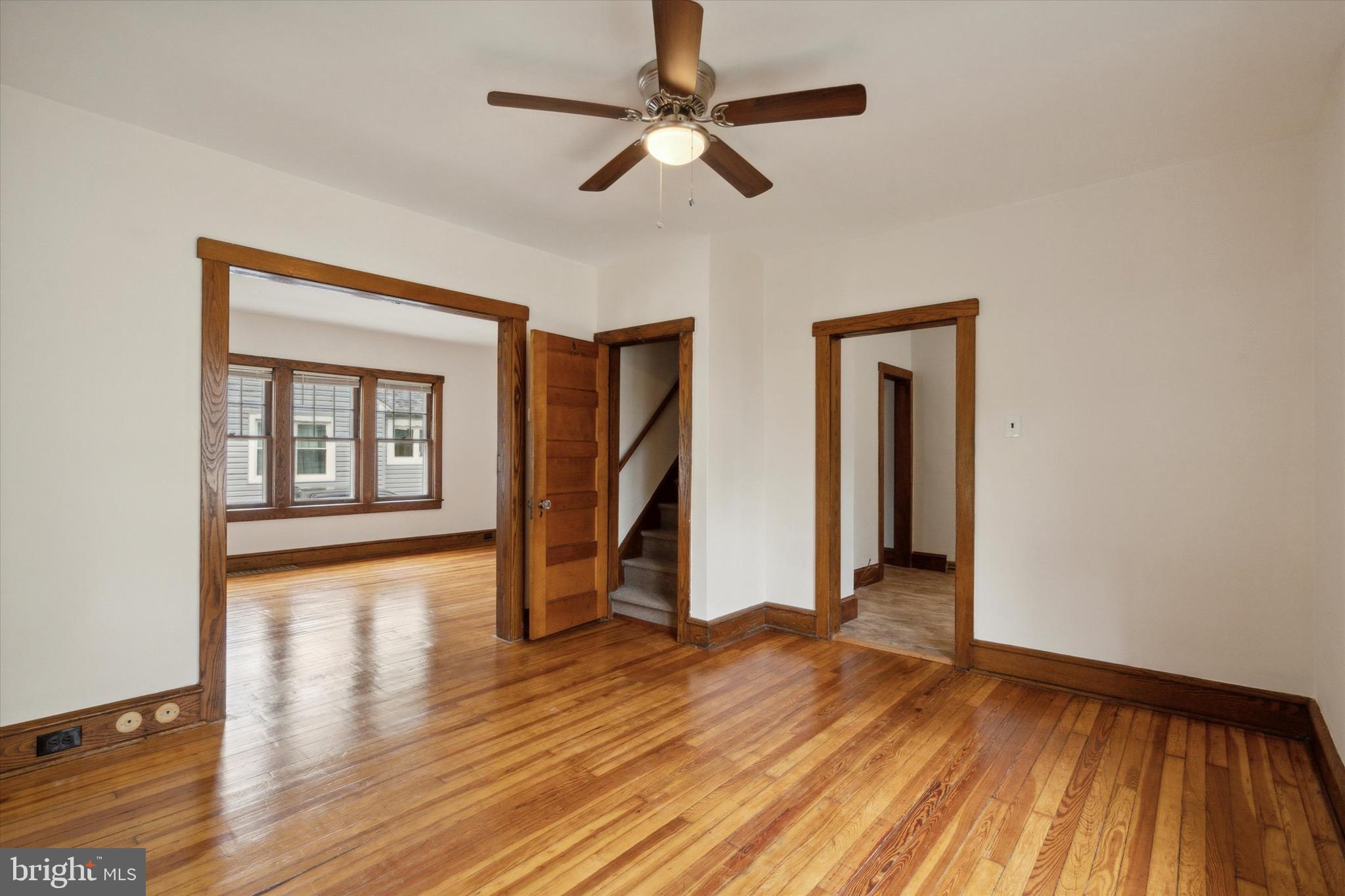 12 E COLLINGSWOOD AVENUE