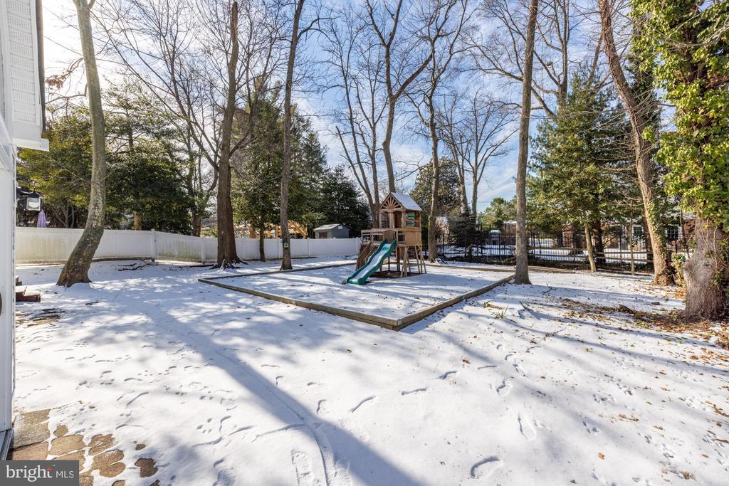 509 STRAWBRIDGE AVENUE