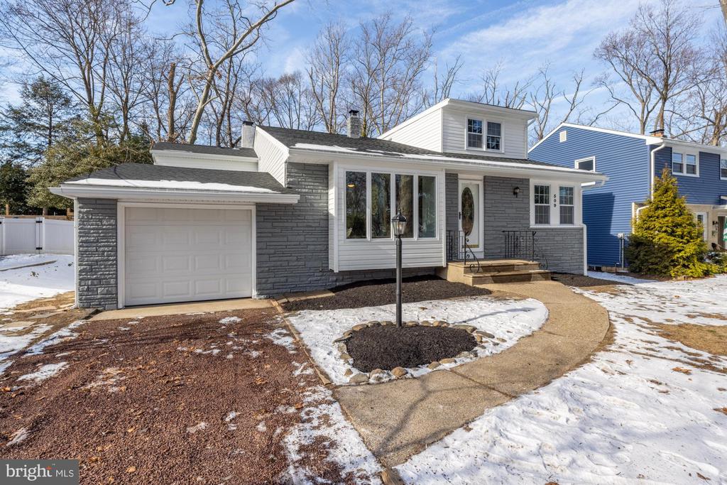 509 STRAWBRIDGE AVENUE