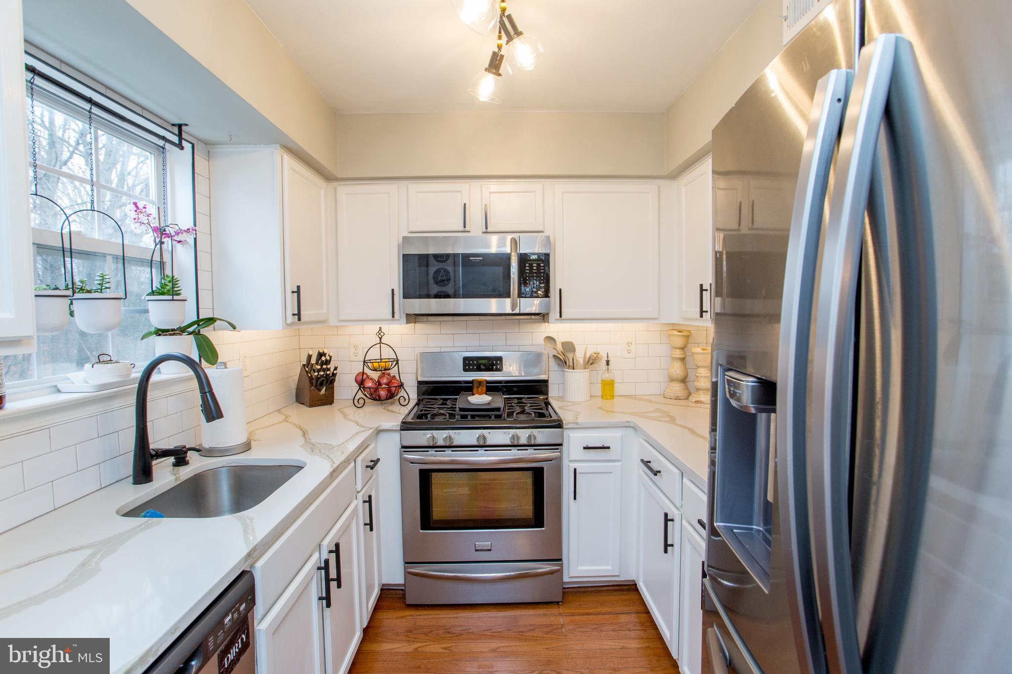 2014 CREEKSIDE COURT 33