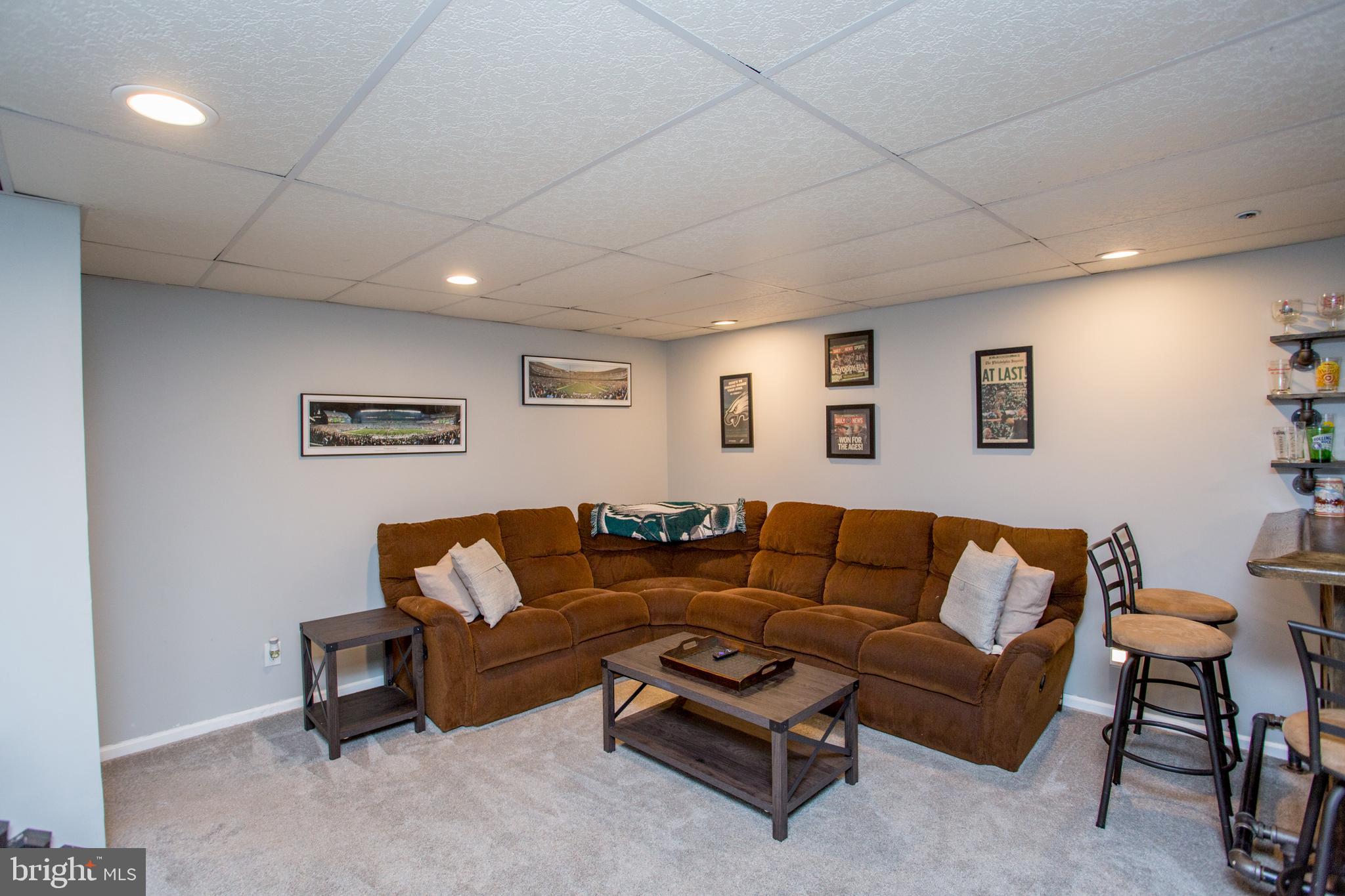 2014 CREEKSIDE COURT 33