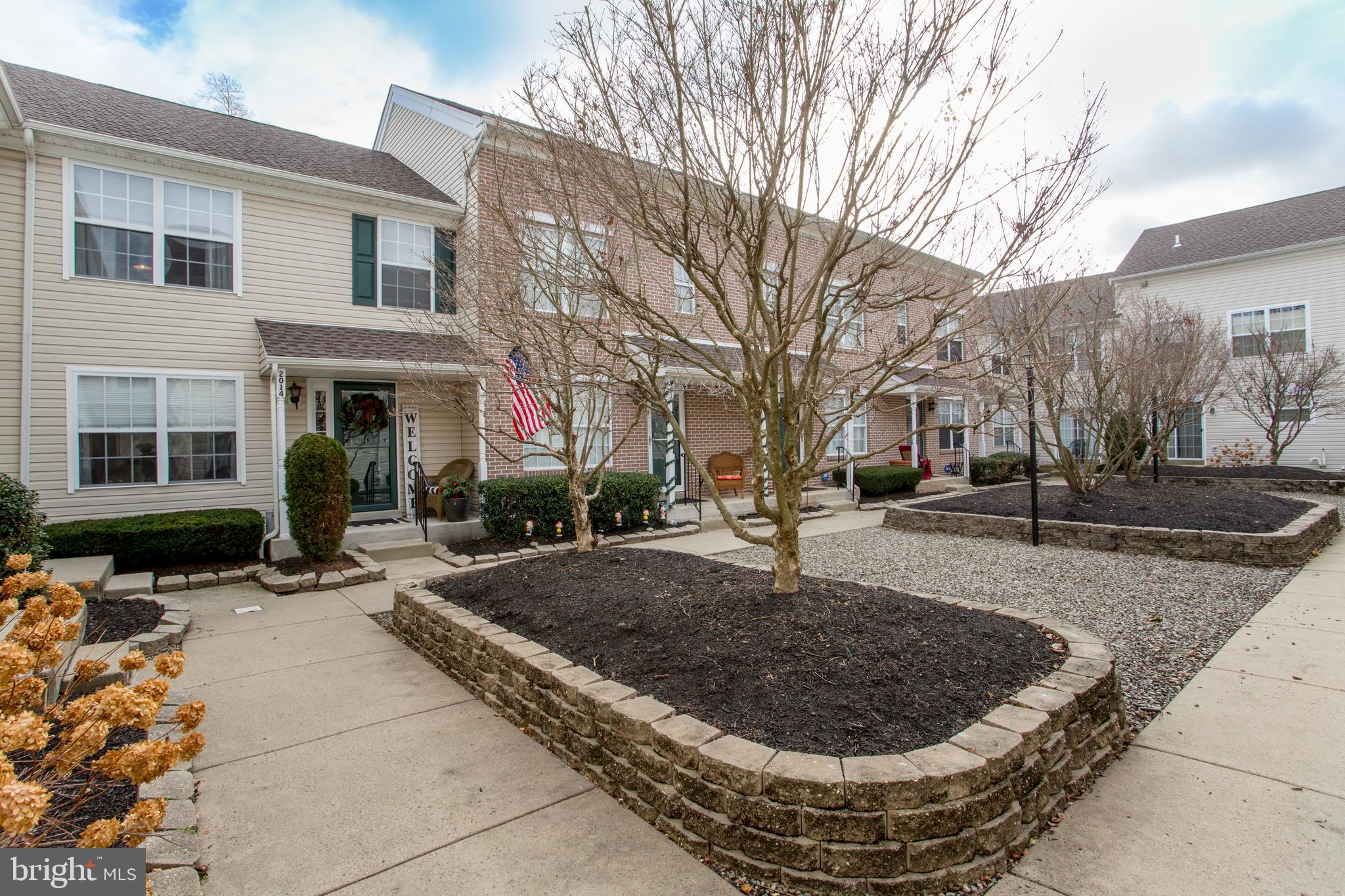 2014 CREEKSIDE COURT 33