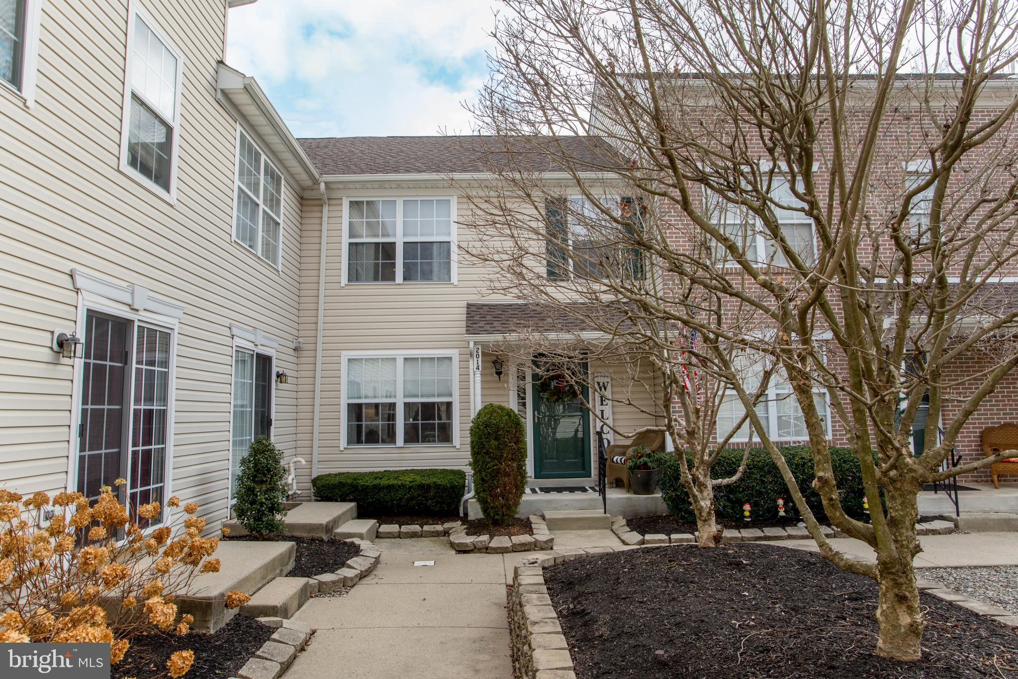 2014 CREEKSIDE COURT 33
