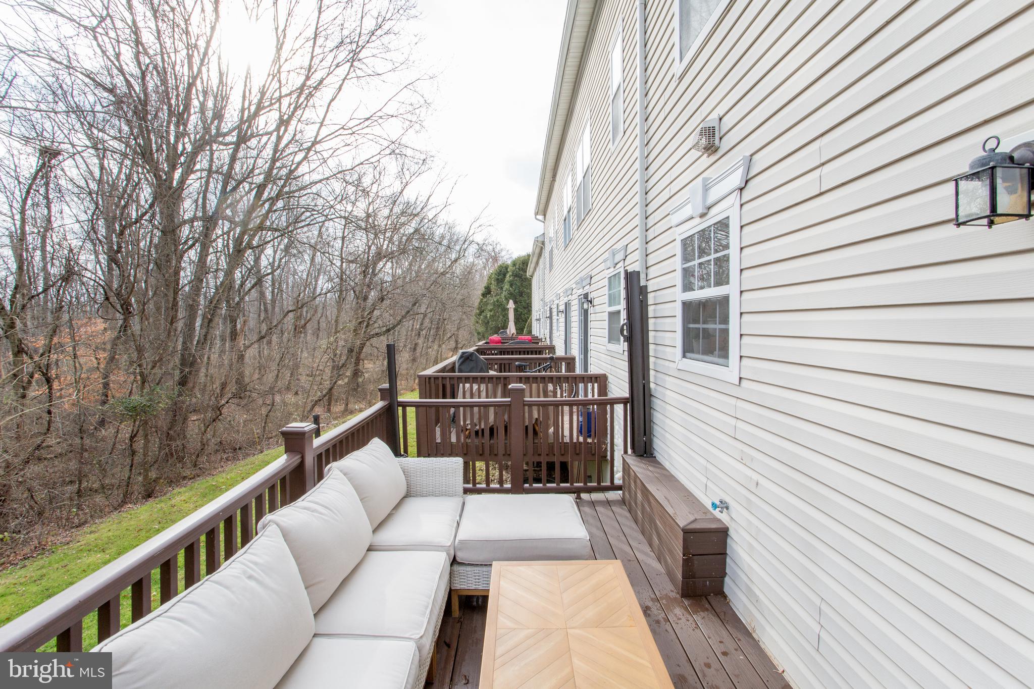 2014 CREEKSIDE COURT 33