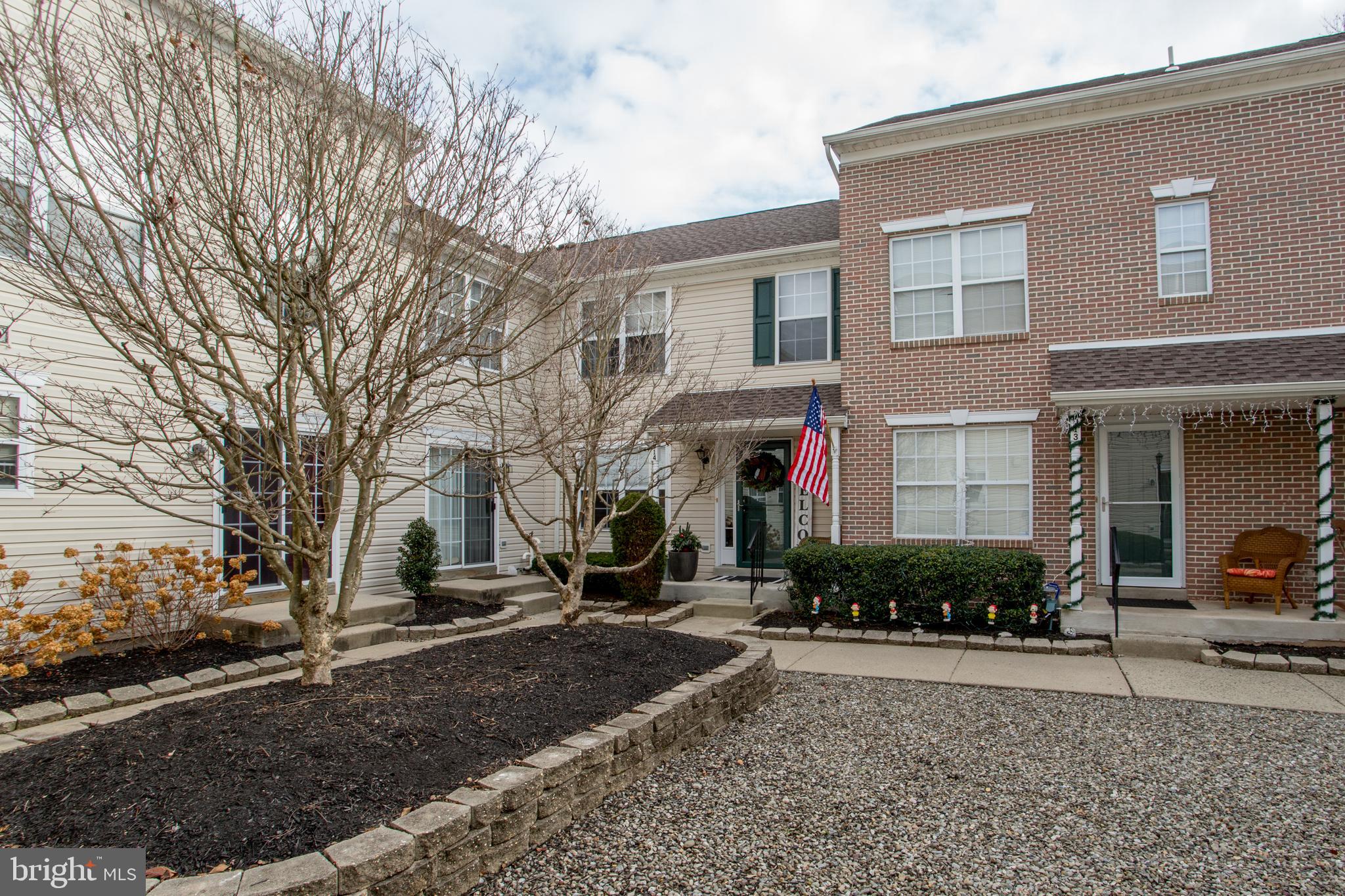 2014 CREEKSIDE COURT 33