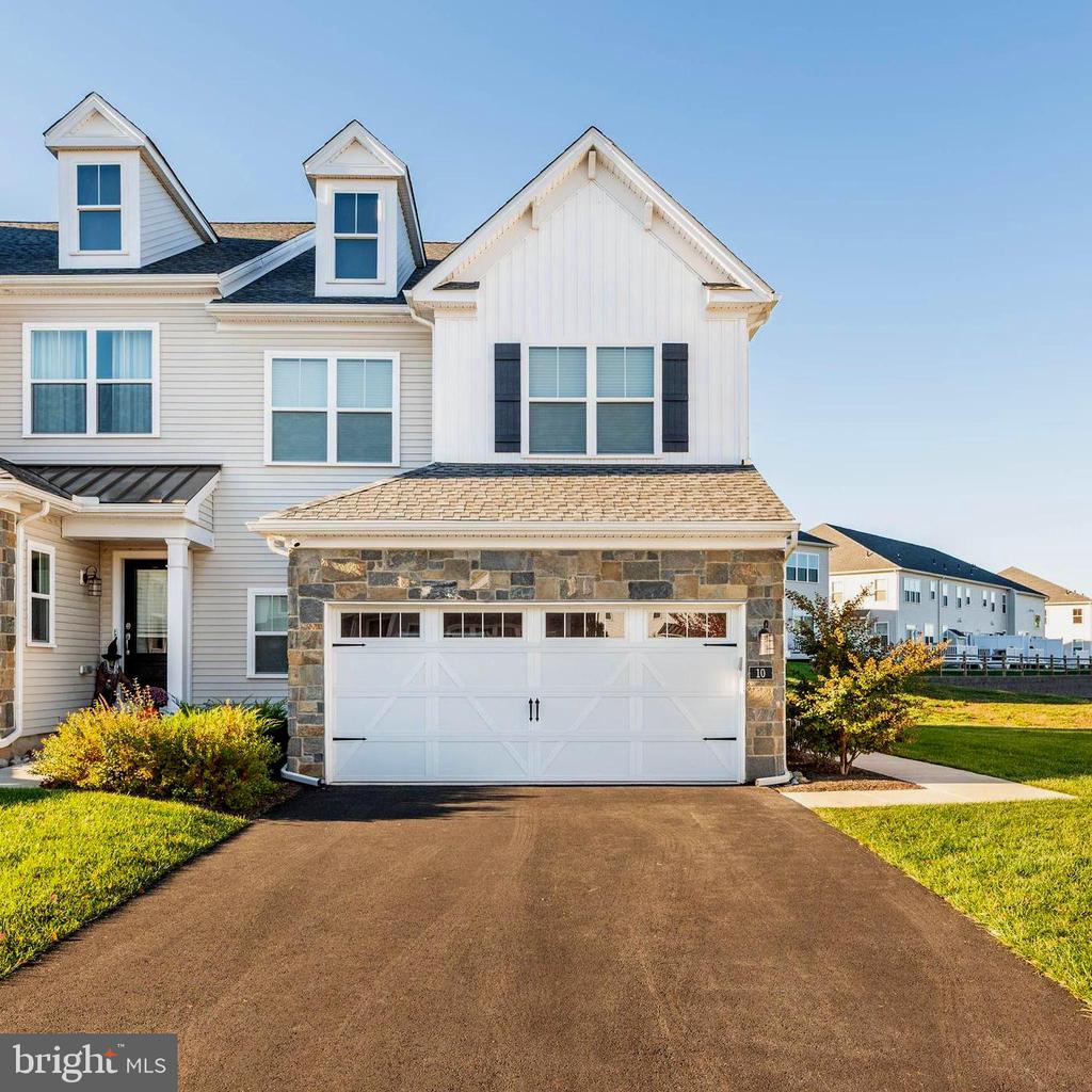 10 SPRING MILL ROAD