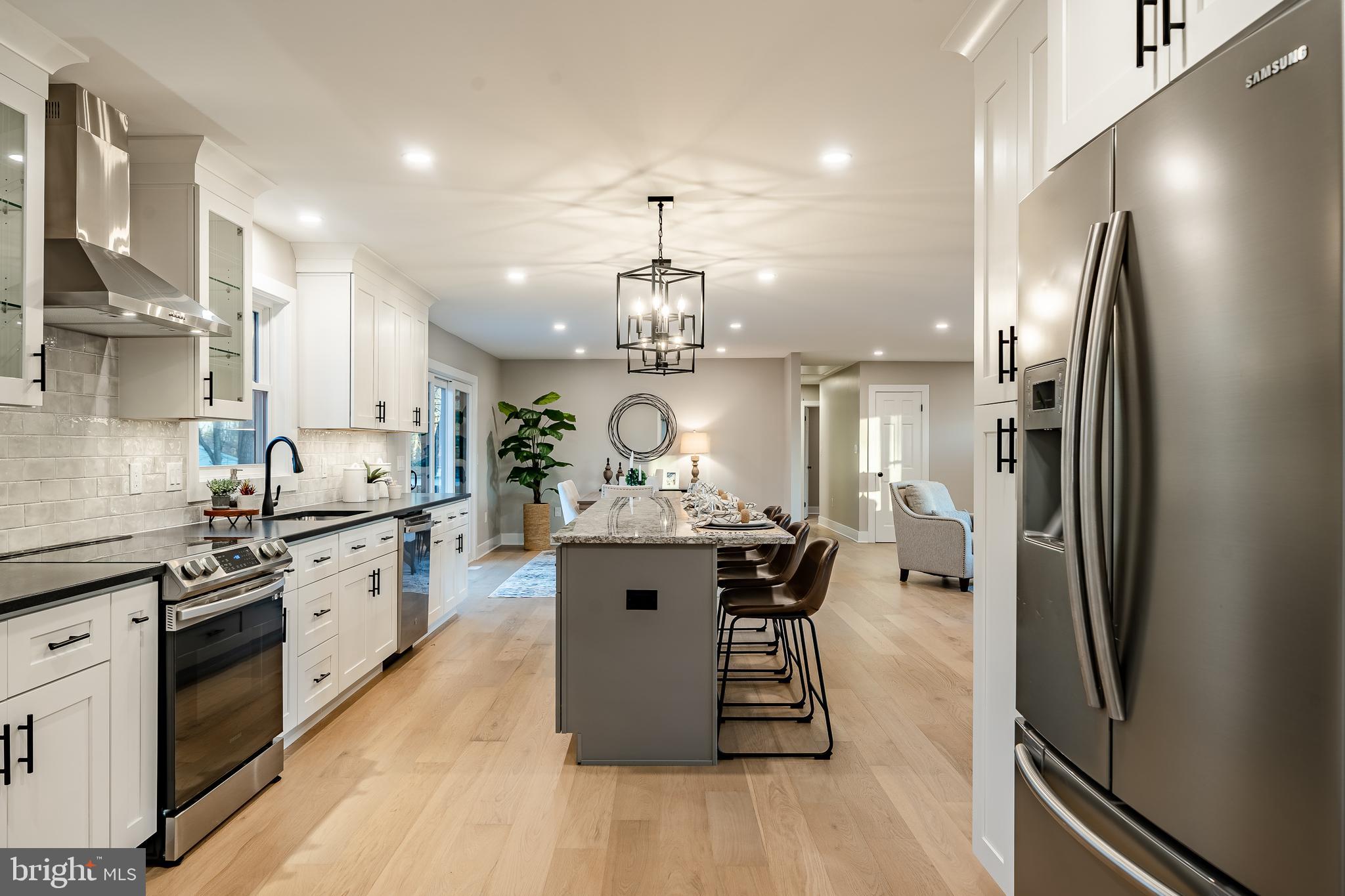 1104 TIMBERLAND DRIVE