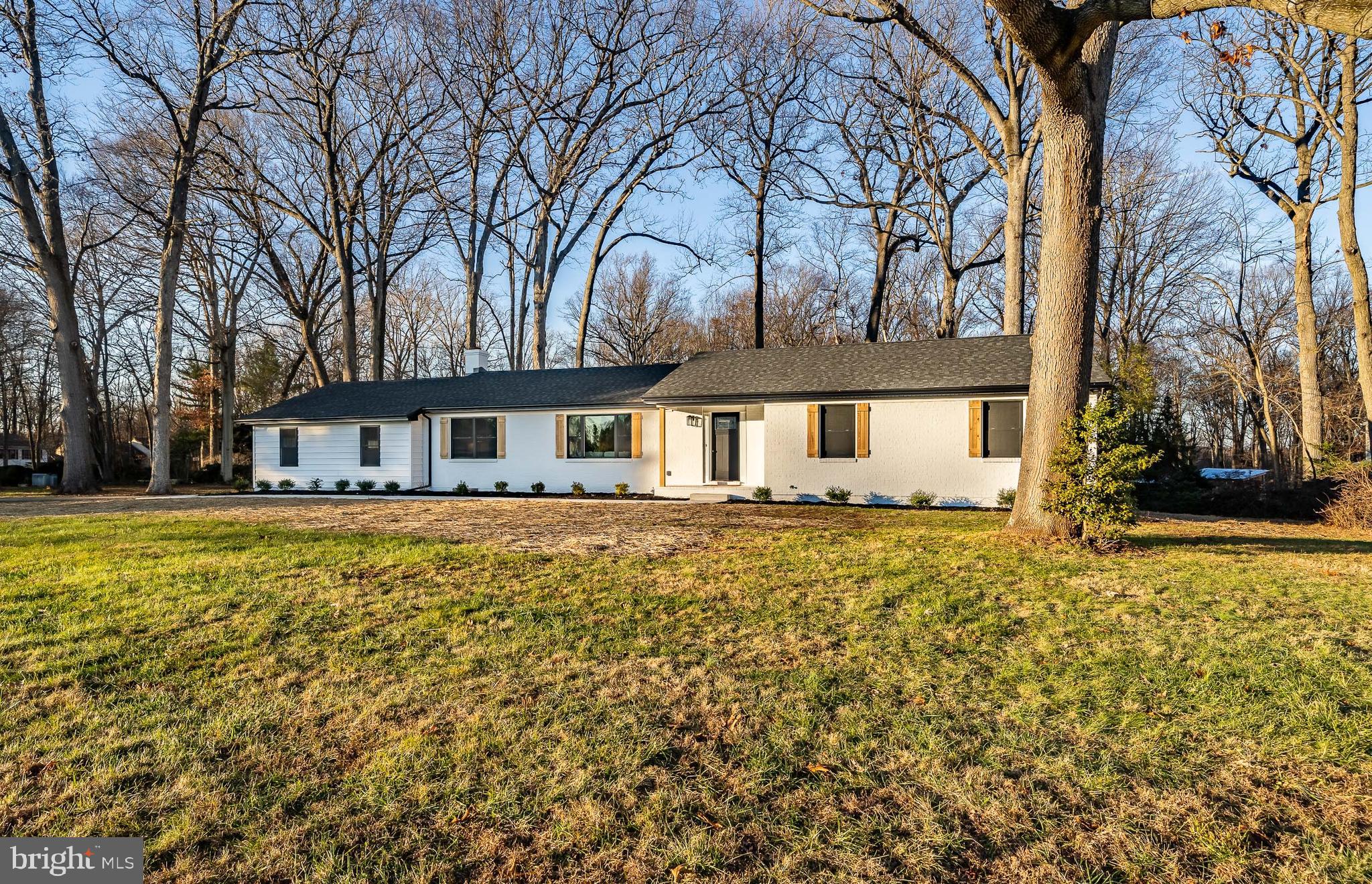 1104 TIMBERLAND DRIVE