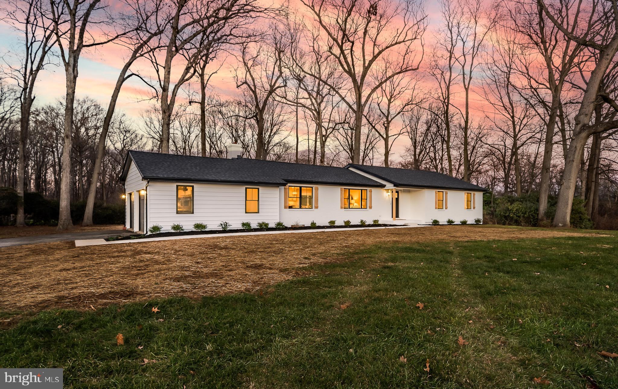 1104 TIMBERLAND DRIVE