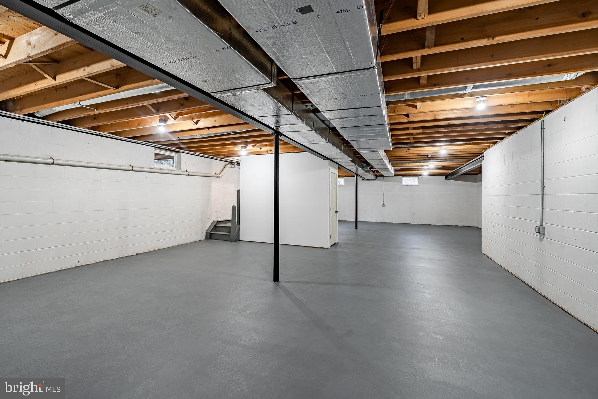 1104 TIMBERLAND DRIVE