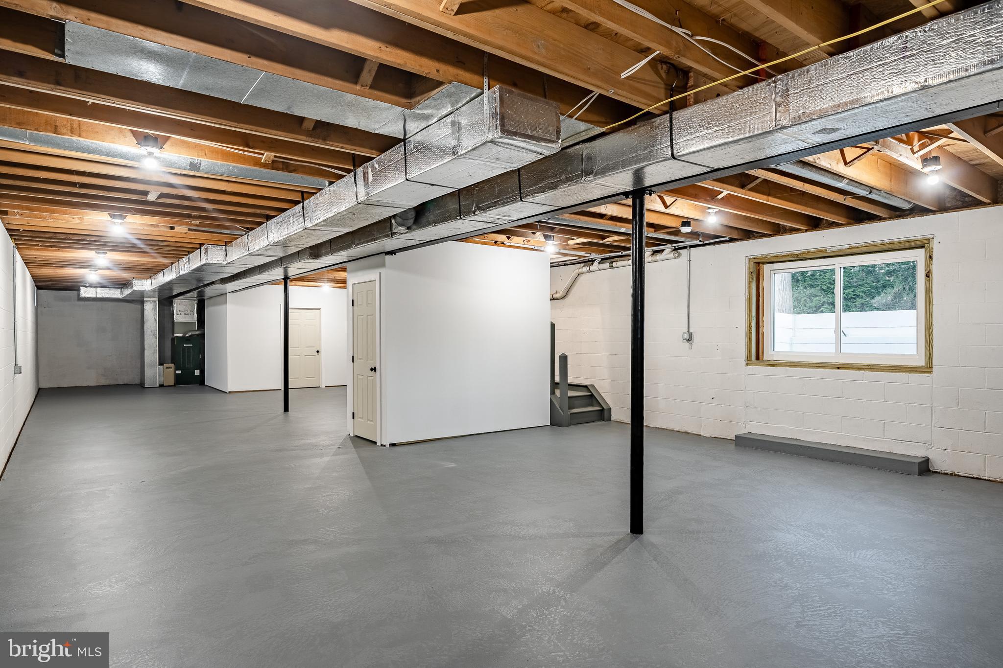 1104 TIMBERLAND DRIVE