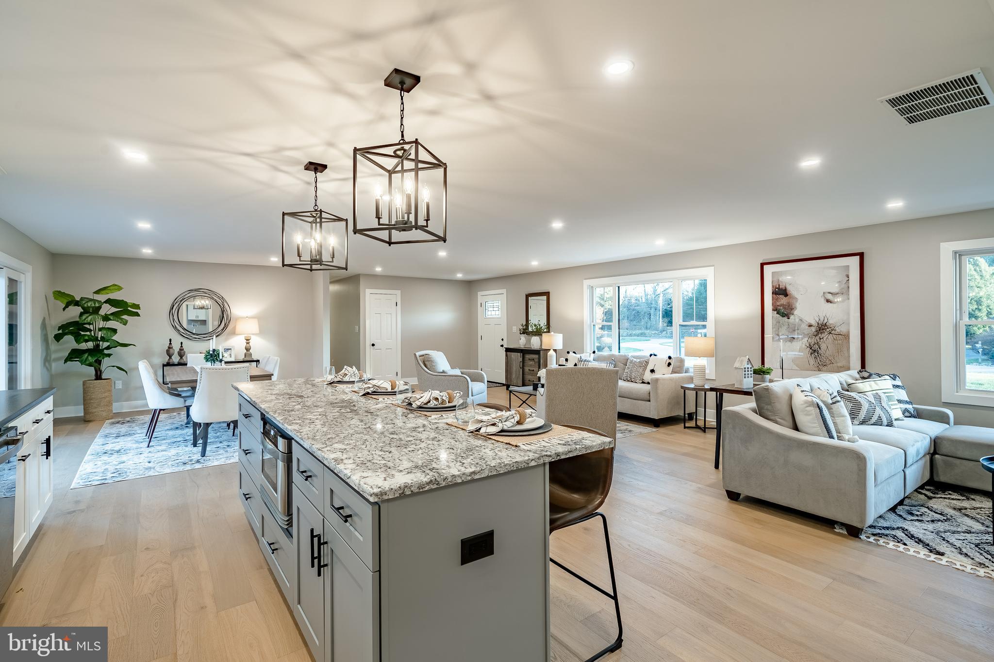 1104 TIMBERLAND DRIVE