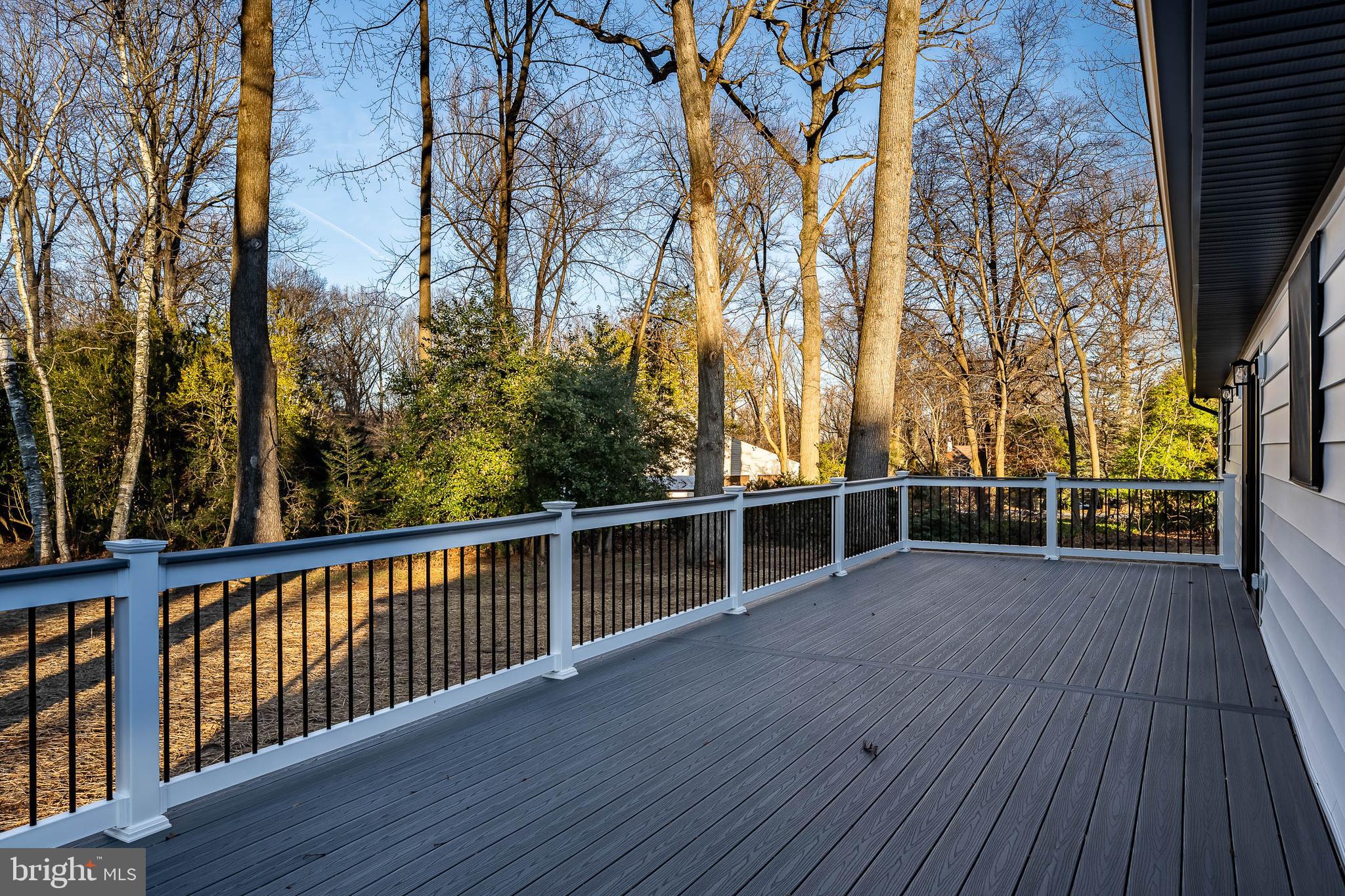 1104 TIMBERLAND DRIVE