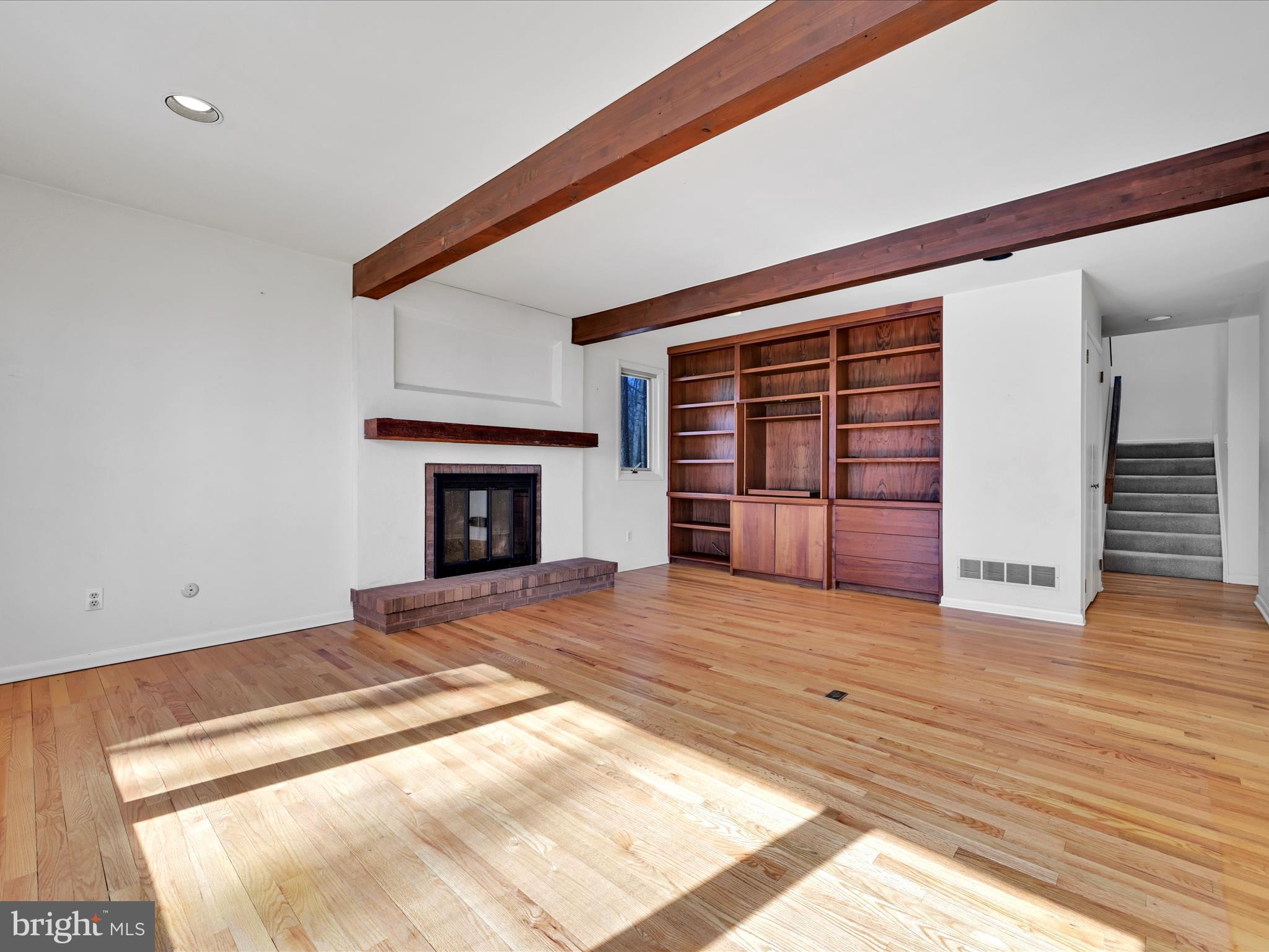 566 WHITFORD HILLS ROAD