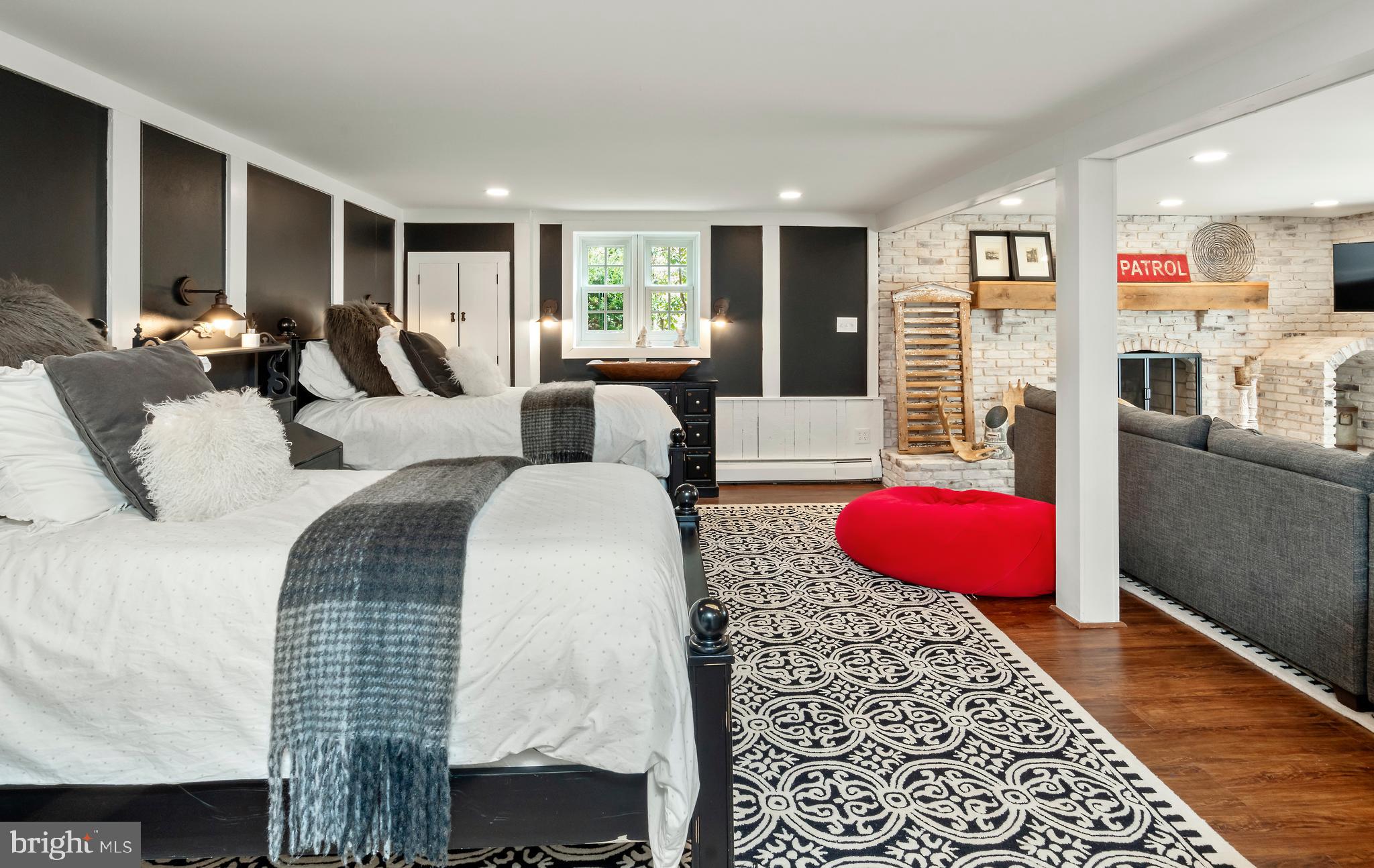 1660 FOX CROSSING ROAD