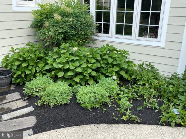 16 FETTERS MILL DRIVE