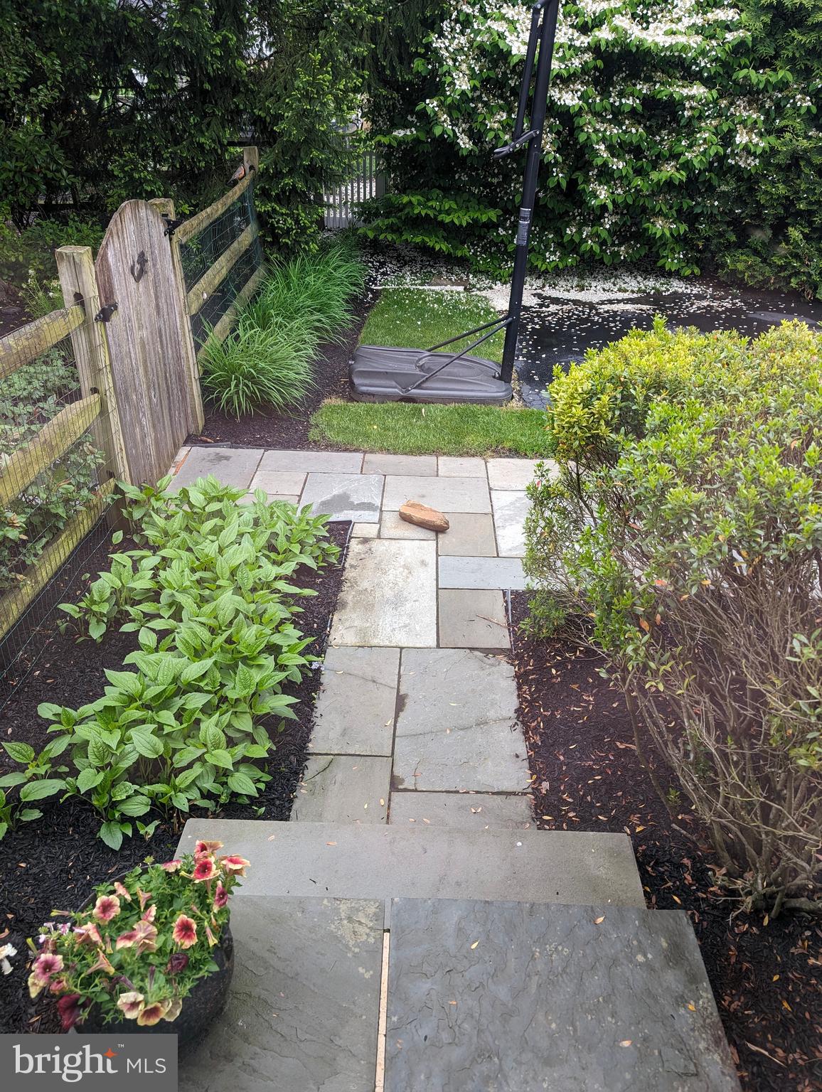 16 FETTERS MILL DRIVE