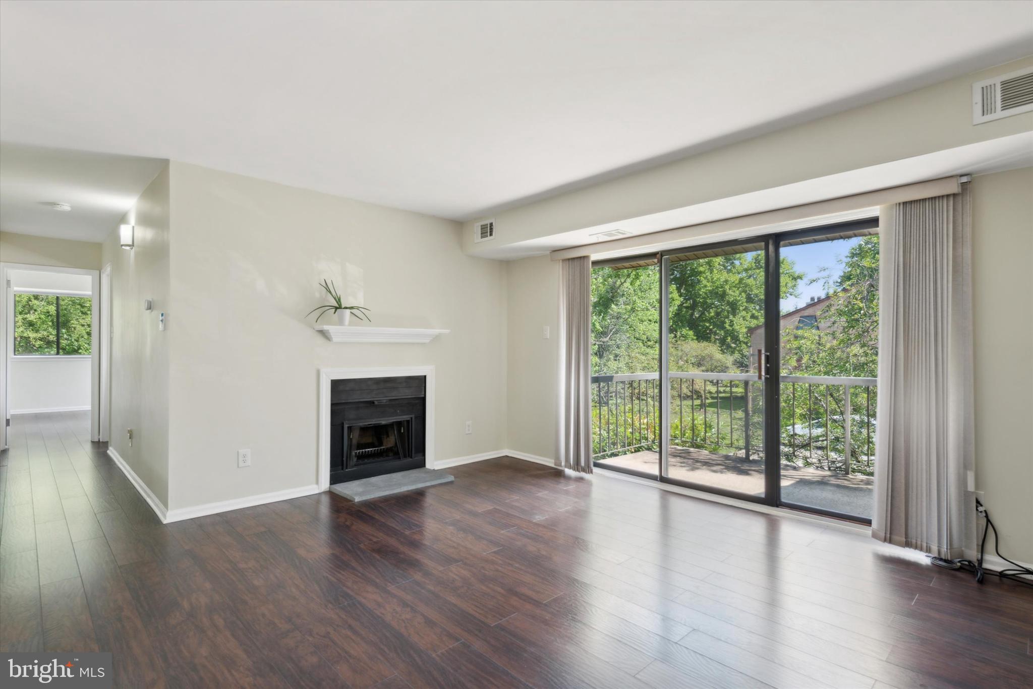 44 LE FORGE COURT