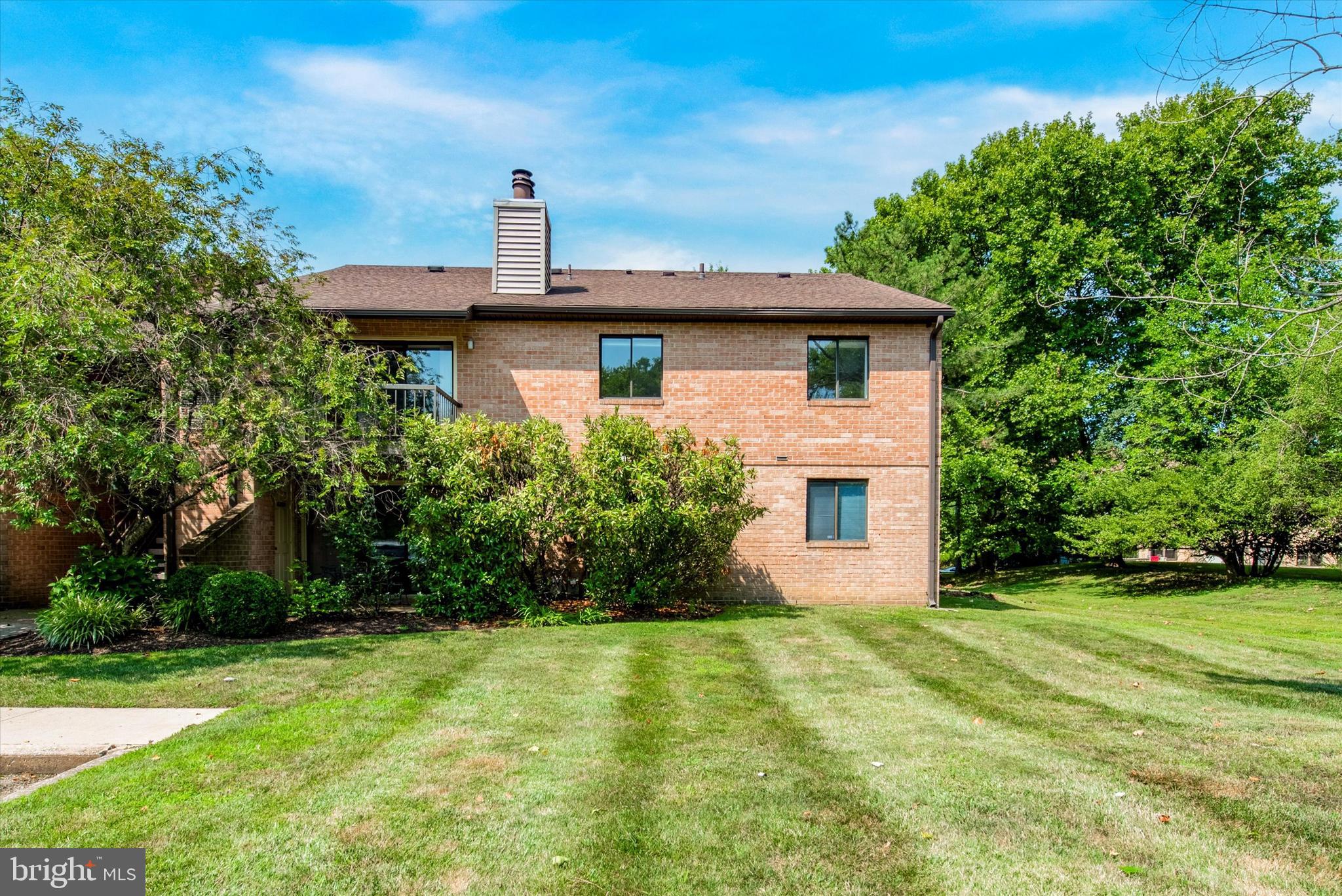 44 LE FORGE COURT