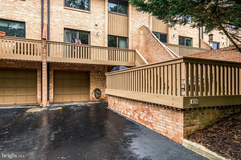 352 PAOLI WOODS DRIVE