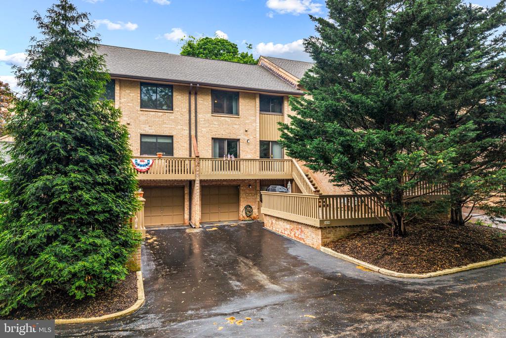 352 PAOLI WOODS DRIVE