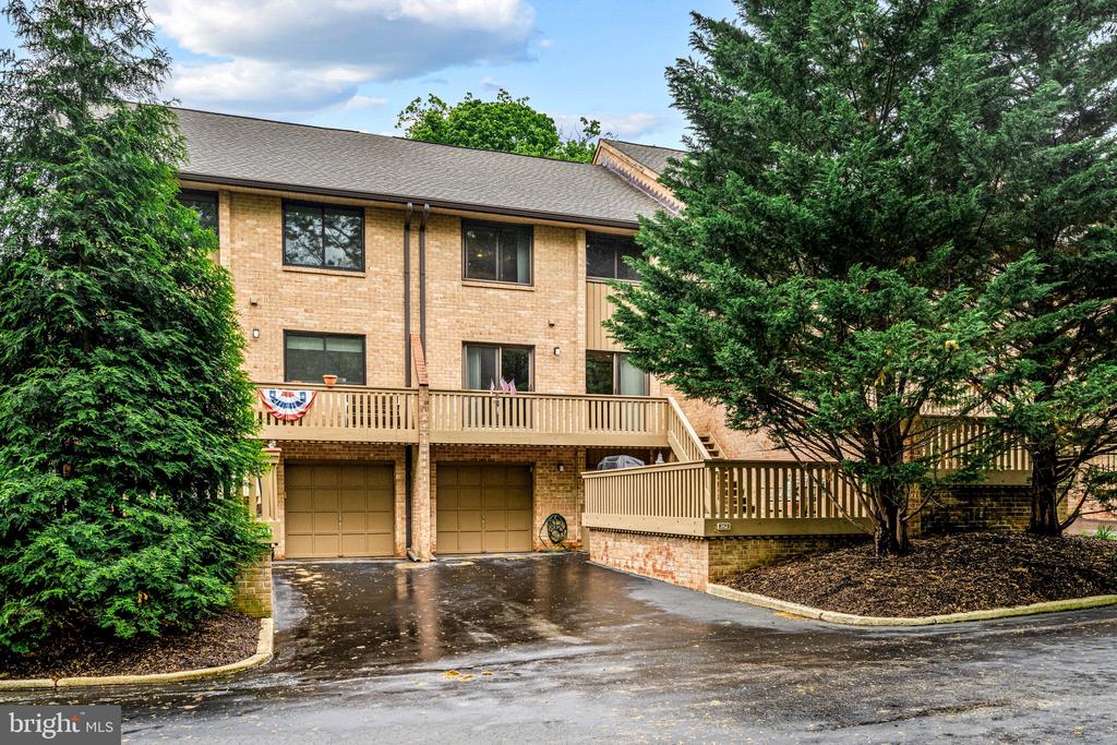 352 PAOLI WOODS DRIVE