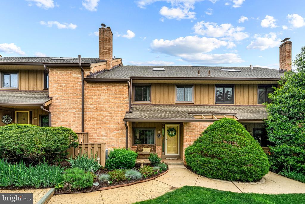 352 PAOLI WOODS DRIVE