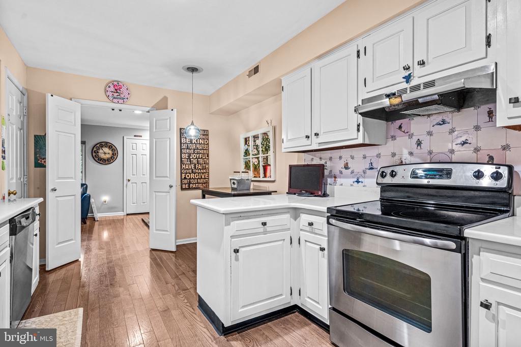 352 PAOLI WOODS DRIVE