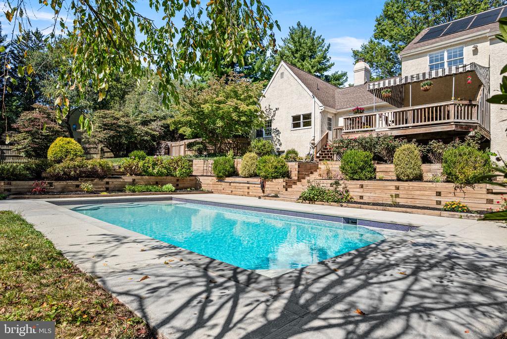 1021 BEAUMONT ROAD