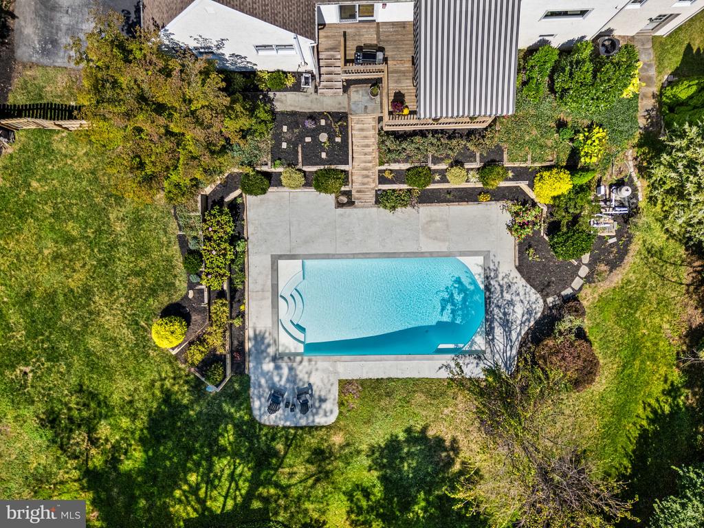 1021 BEAUMONT ROAD