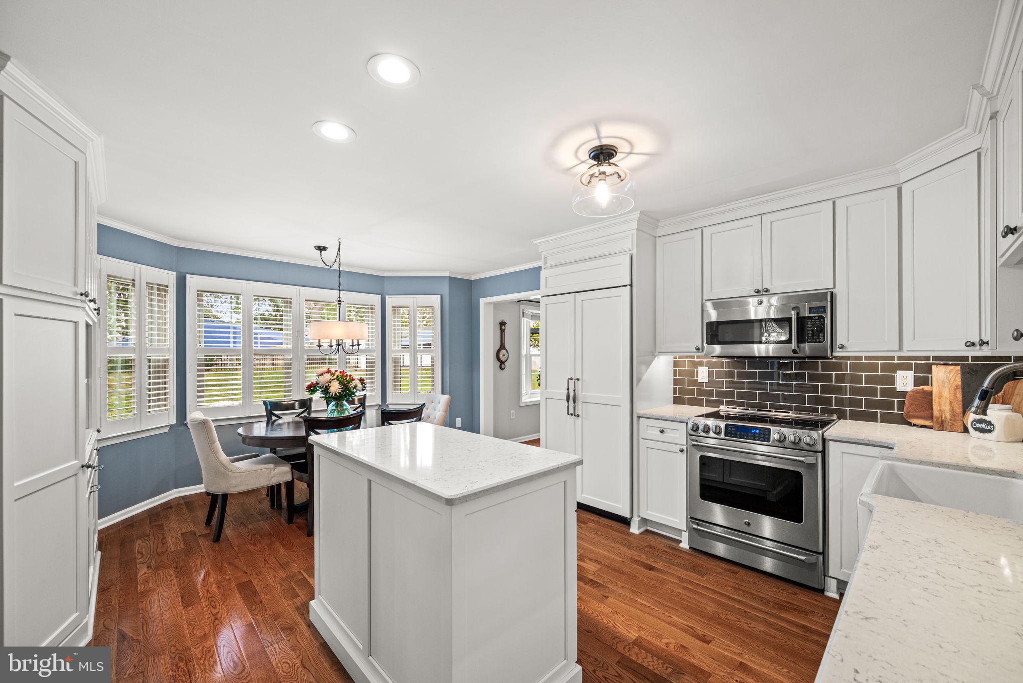 1230 N ASHBROOKE DRIVE