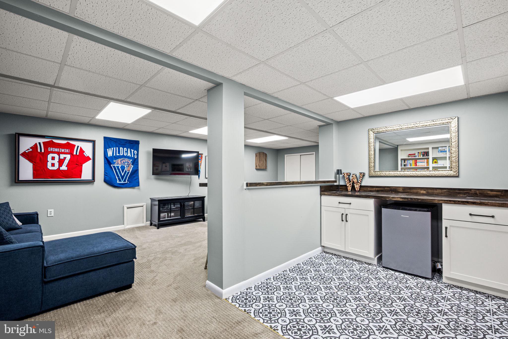 1230 N ASHBROOKE DRIVE