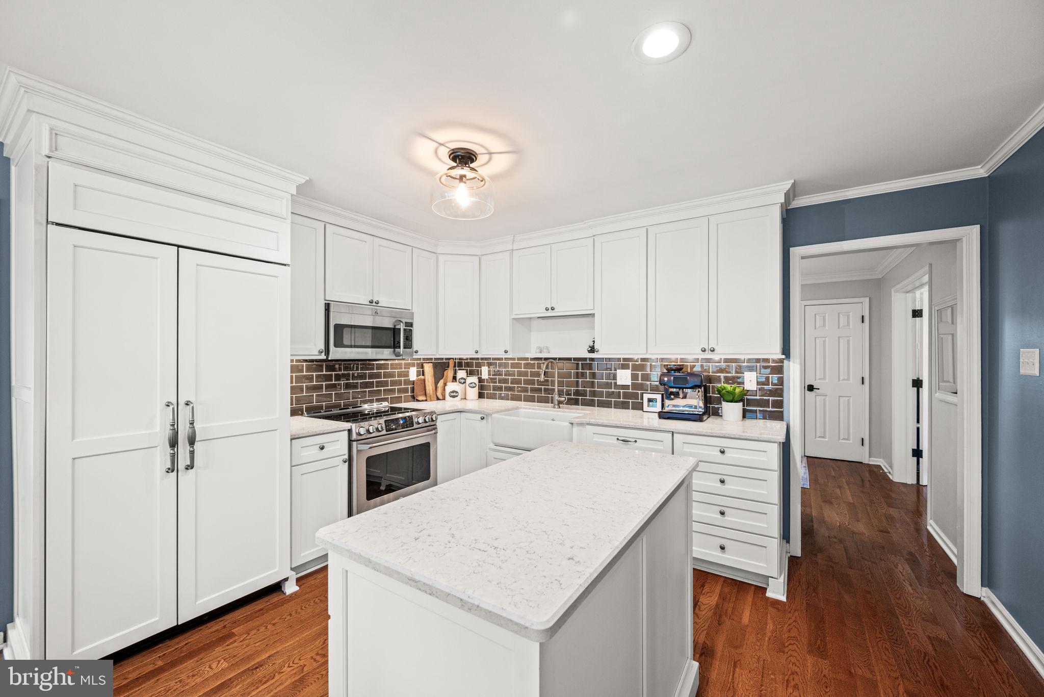 1230 N ASHBROOKE DRIVE