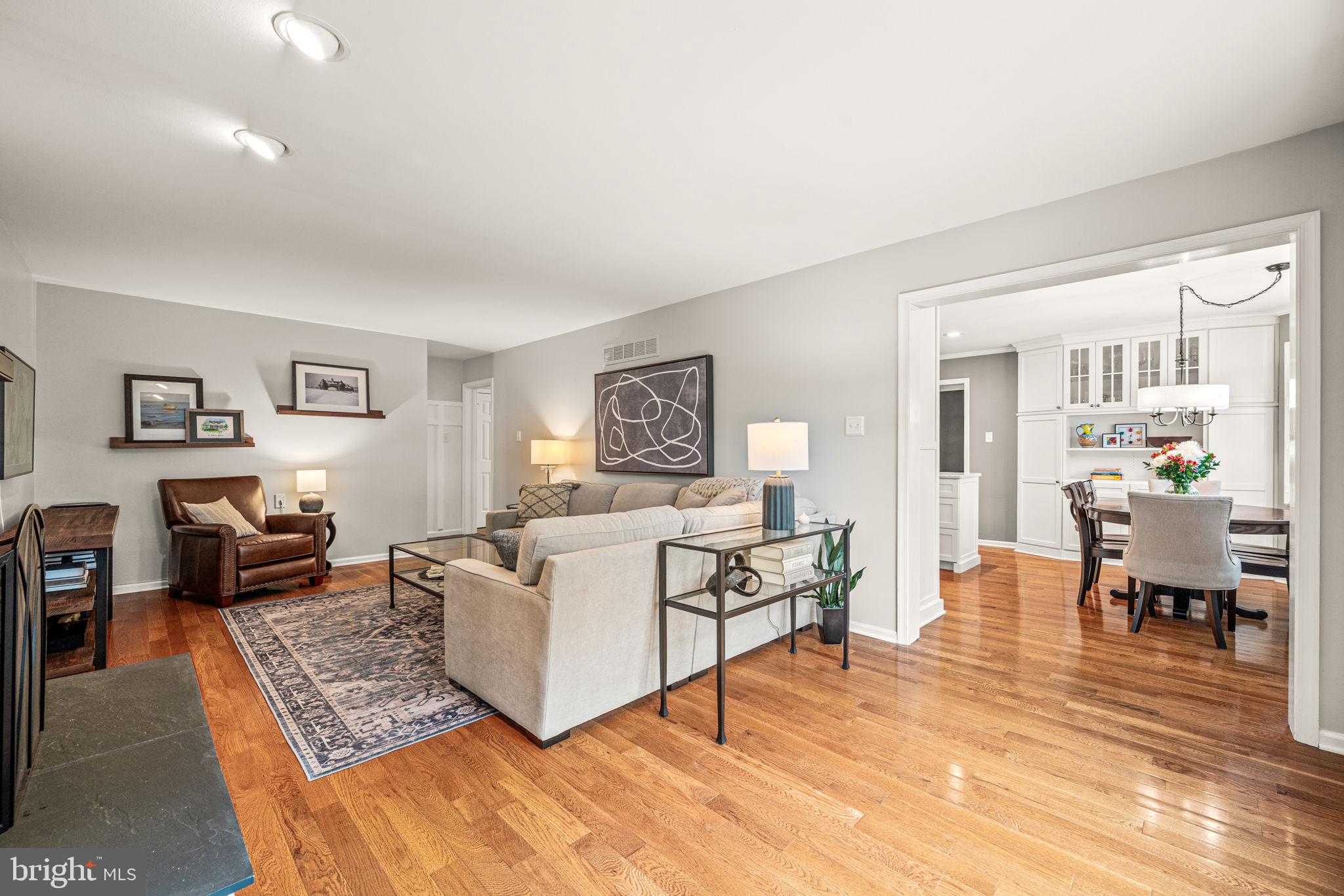 1230 N ASHBROOKE DRIVE