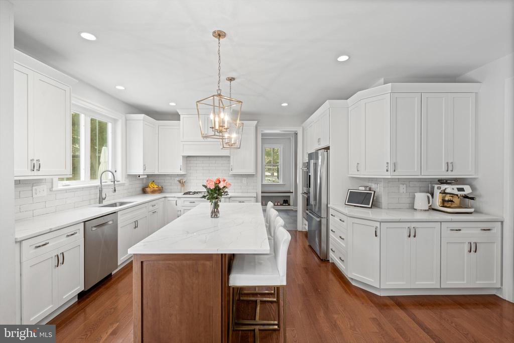 814 NEWTOWN ROAD