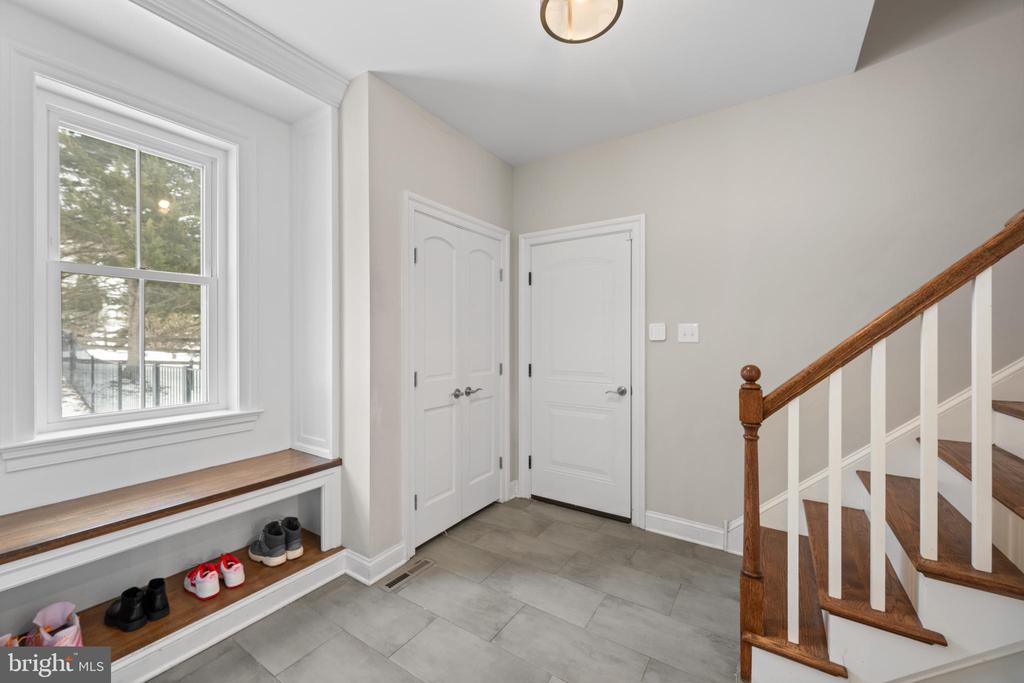814 NEWTOWN ROAD