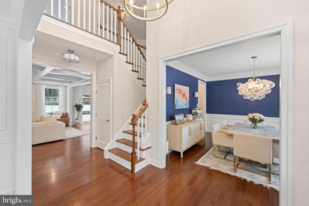 814 NEWTOWN ROAD
