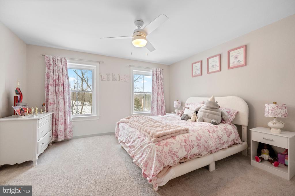 814 NEWTOWN ROAD