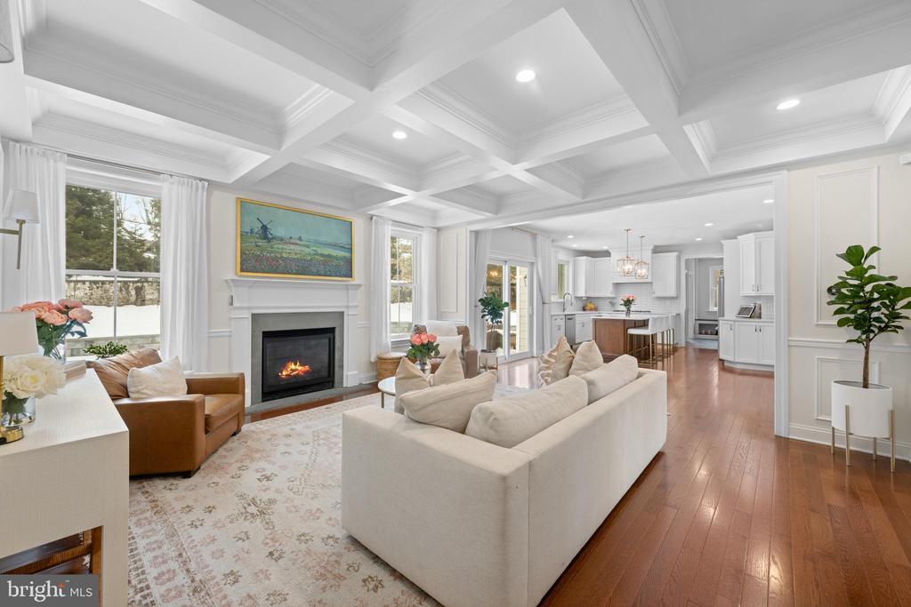 814 NEWTOWN ROAD