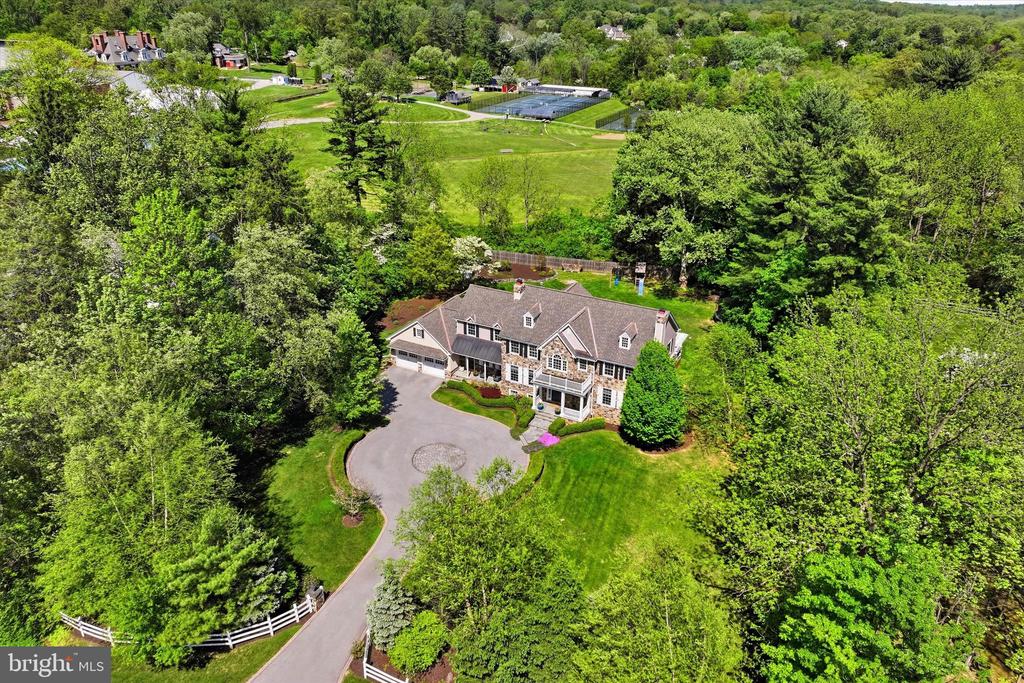 1479 SUGARTOWN ROAD
