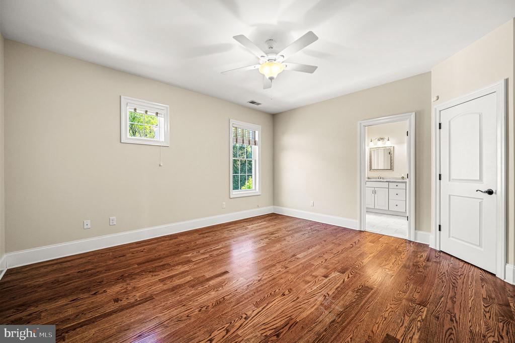 26 COLONIAL DRIVE